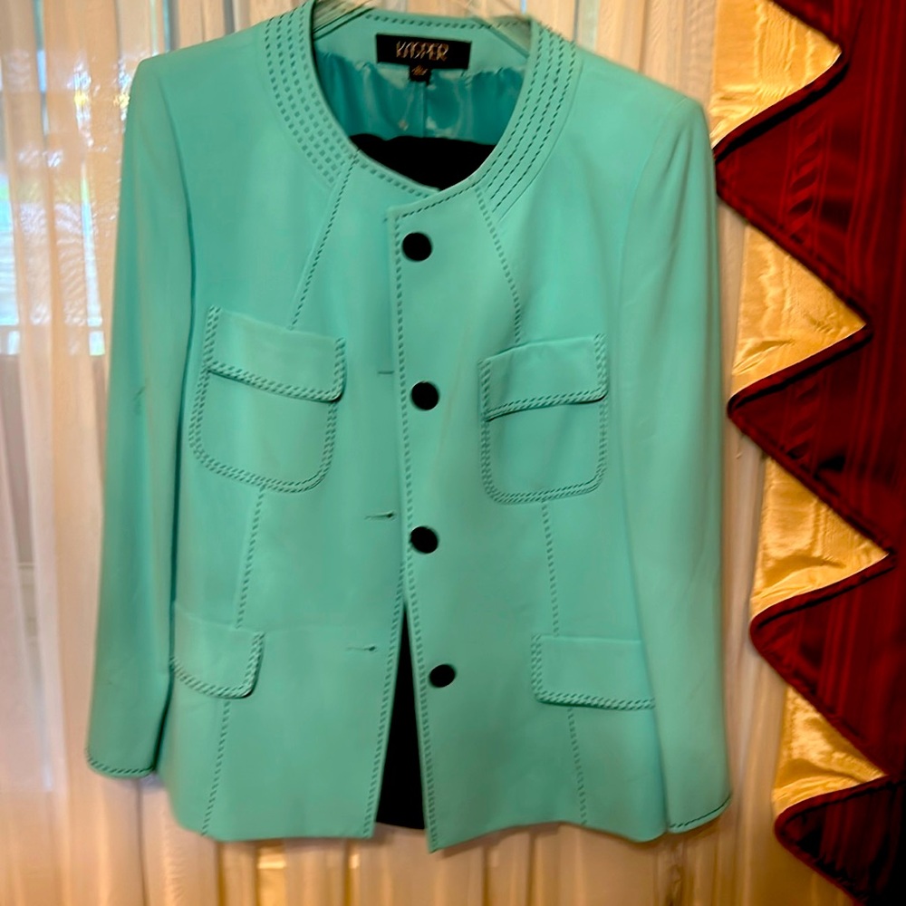 Kasper stwo pc shirt suit never worn